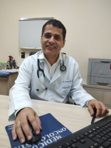 Pesquisas Clínicas - Oncologia do HMC Dr. Luciano Viana